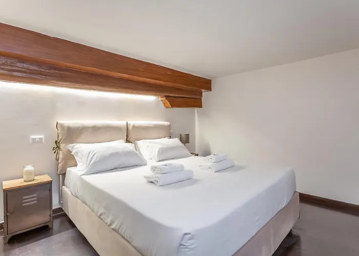 Trastevere San Calisto 3 Bdr * Rzym