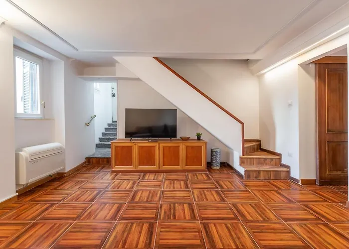 Trastevere San Calisto 3 Bdr Apartament